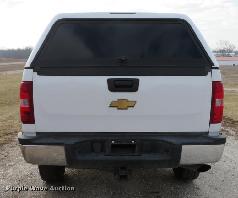 image for item DG3828 2010 Chevrolet Silverado 2500HD Crew Cab pickup truck