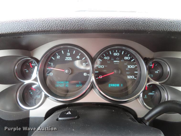 image for item DG3828 2010 Chevrolet Silverado 2500HD Crew Cab pickup truck