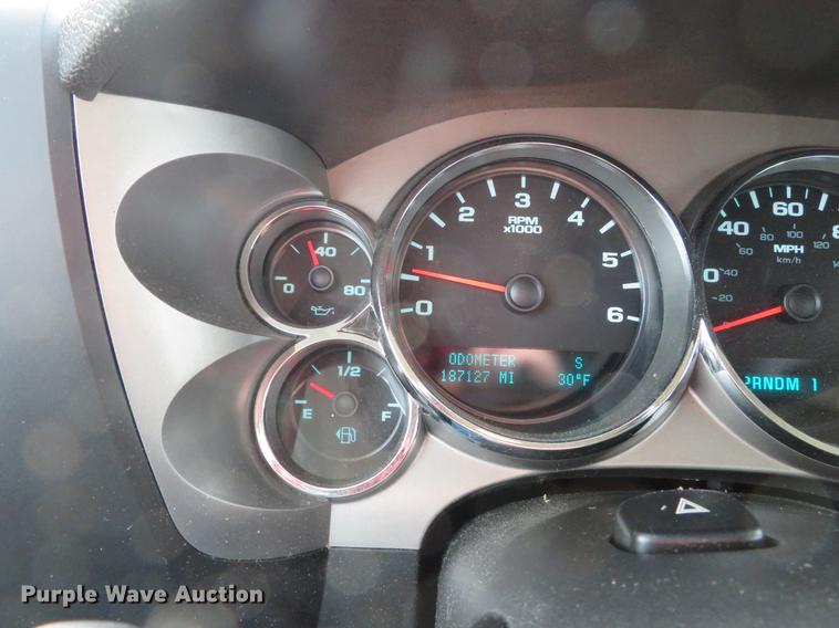 image for item DG3828 2010 Chevrolet Silverado 2500HD Crew Cab pickup truck