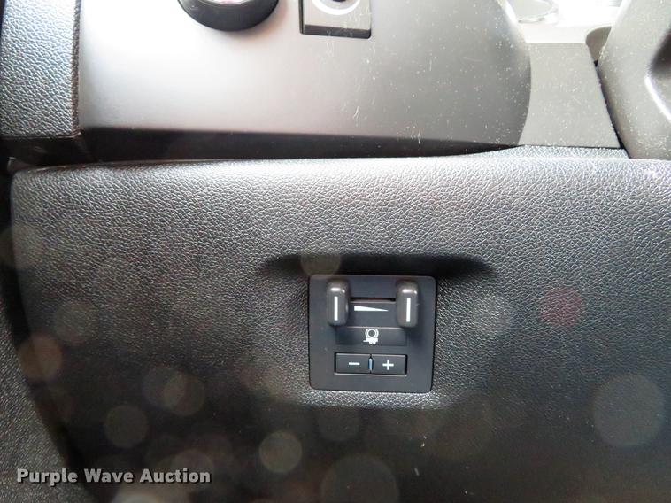 image for item DG3828 2010 Chevrolet Silverado 2500HD Crew Cab pickup truck