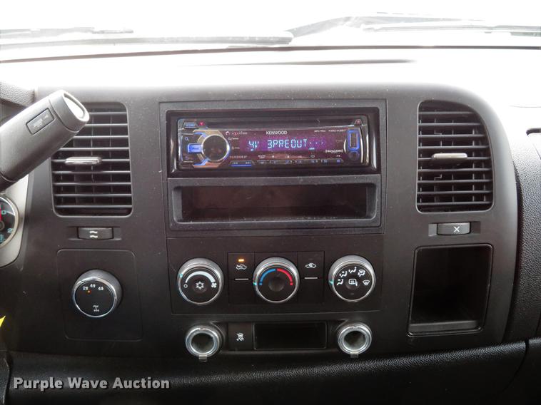 image for item DG3828 2010 Chevrolet Silverado 2500HD Crew Cab pickup truck