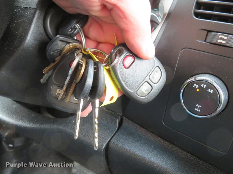 image for item DG3828 2010 Chevrolet Silverado 2500HD Crew Cab pickup truck