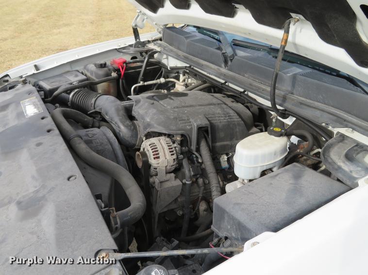 image for item DG3828 2010 Chevrolet Silverado 2500HD Crew Cab pickup truck