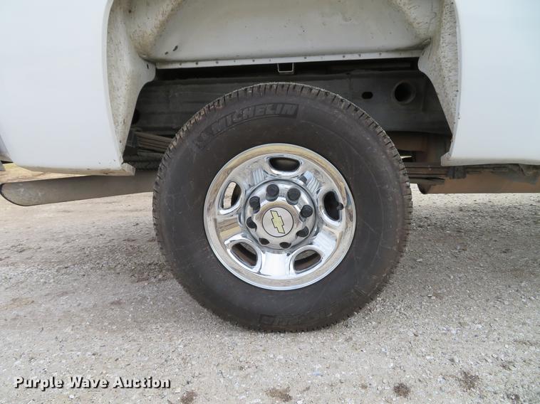 image for item DG3828 2010 Chevrolet Silverado 2500HD Crew Cab pickup truck