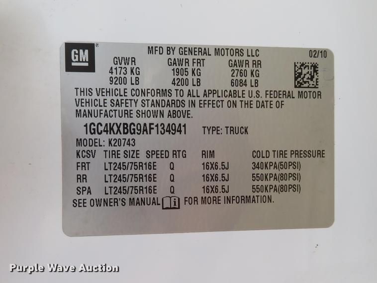 image for item DG3828 2010 Chevrolet Silverado 2500HD Crew Cab pickup truck