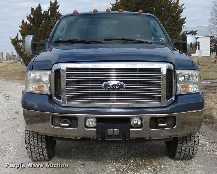 image for item DG3830 2006 Ford F250 Super Duty XLT Crew Cab pickup truck
