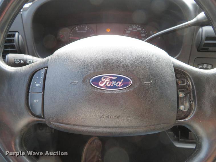 image for item DG3830 2006 Ford F250 Super Duty XLT Crew Cab pickup truck