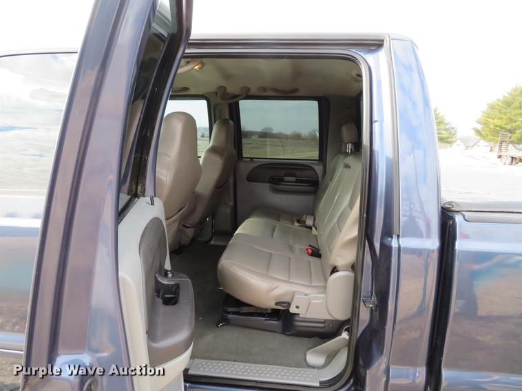 image for item DG3830 2006 Ford F250 Super Duty XLT Crew Cab pickup truck