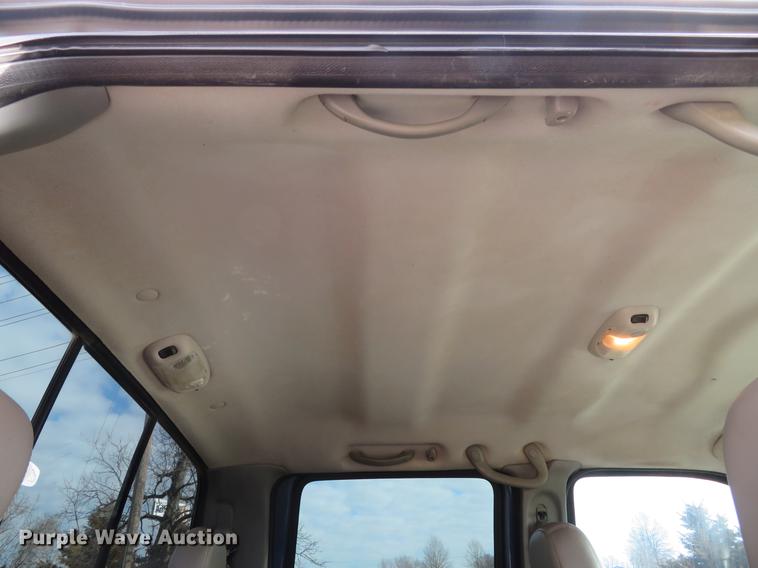 image for item DG3830 2006 Ford F250 Super Duty XLT Crew Cab pickup truck