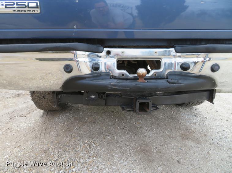 image for item DG3830 2006 Ford F250 Super Duty XLT Crew Cab pickup truck