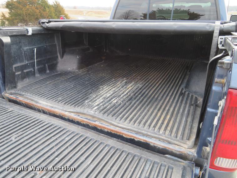 image for item DG3830 2006 Ford F250 Super Duty XLT Crew Cab pickup truck