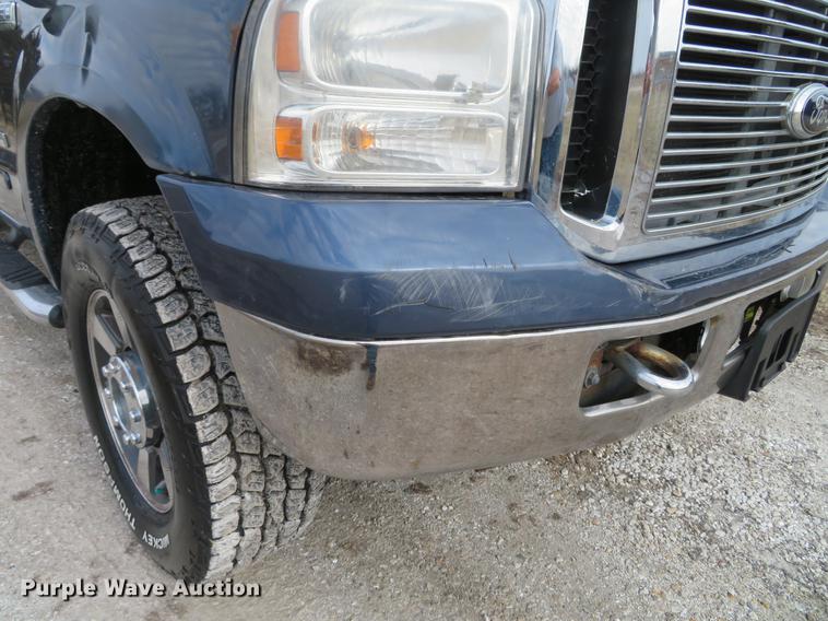 image for item DG3830 2006 Ford F250 Super Duty XLT Crew Cab pickup truck