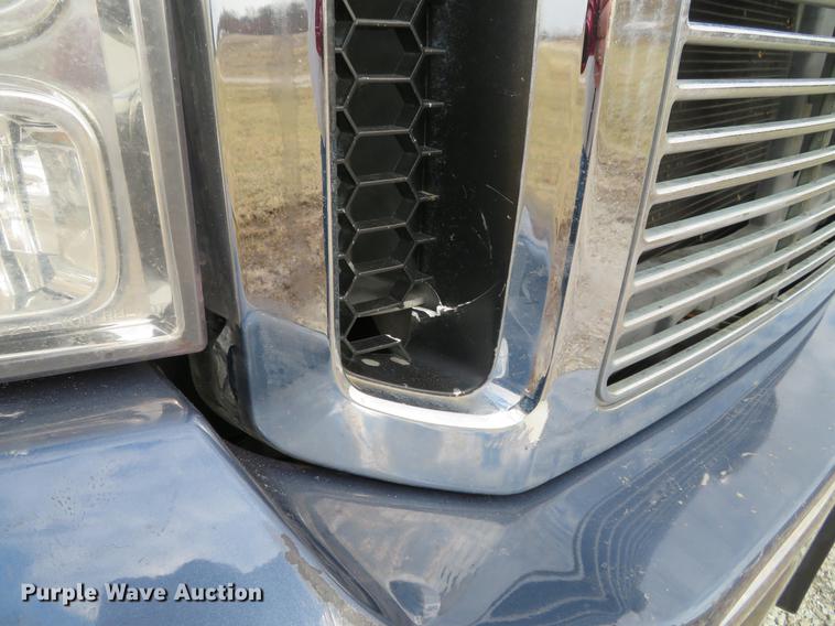 image for item DG3830 2006 Ford F250 Super Duty XLT Crew Cab pickup truck