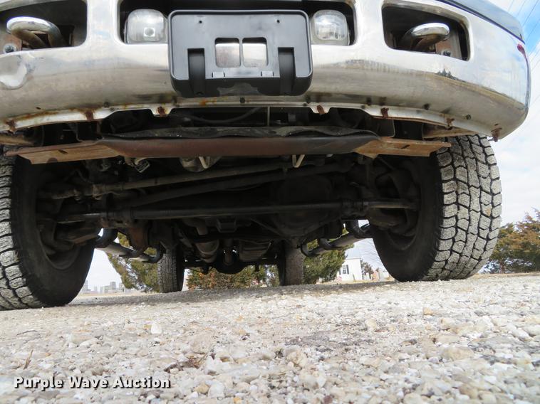 image for item DG3830 2006 Ford F250 Super Duty XLT Crew Cab pickup truck