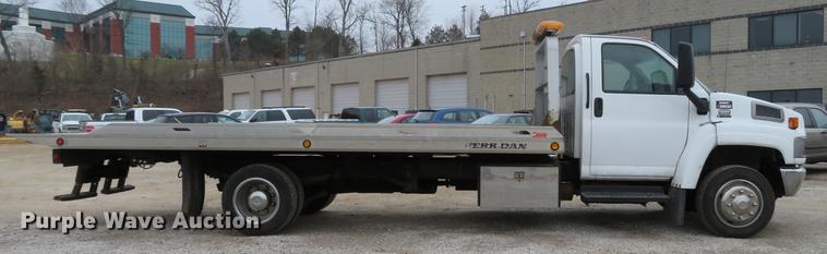 image for item DG3836 2007 GMC C5500 rollback truck