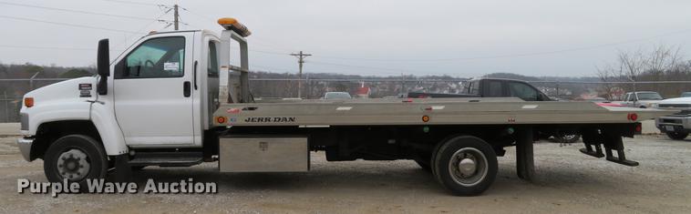image for item DG3836 2007 GMC C5500 rollback truck