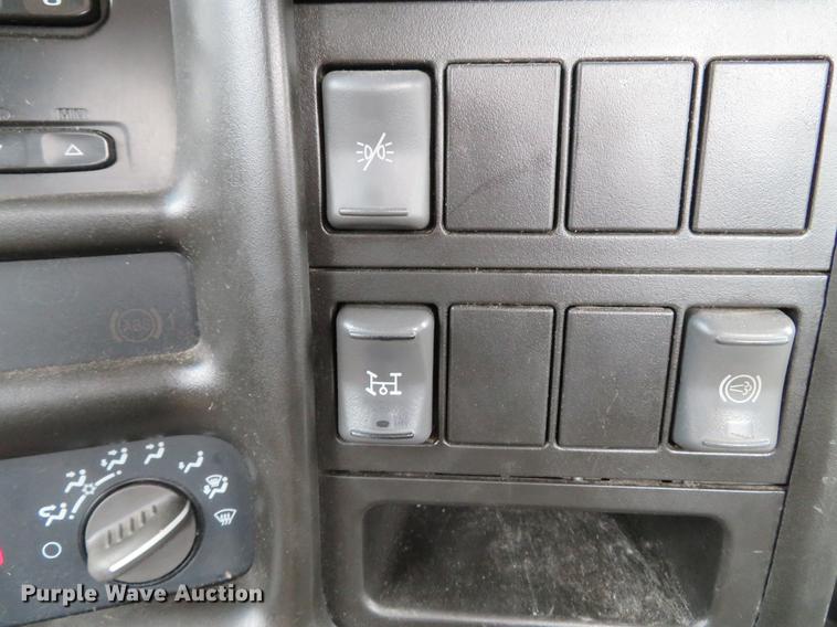 image for item DG3836 2007 GMC C5500 rollback truck