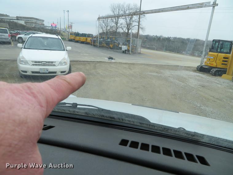 image for item DG3836 2007 GMC C5500 rollback truck