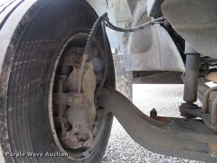 image for item DG3836 2007 GMC C5500 rollback truck