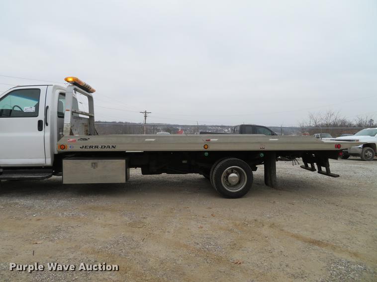 image for item DG3836 2007 GMC C5500 rollback truck