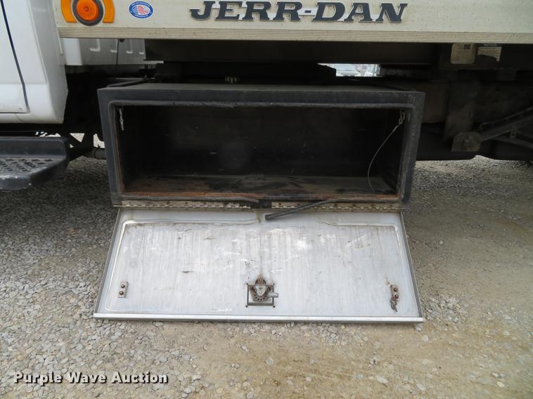 image for item DG3836 2007 GMC C5500 rollback truck