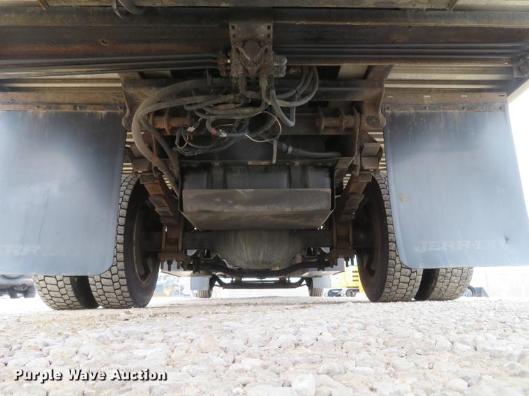 image for item DG3836 2007 GMC C5500 rollback truck