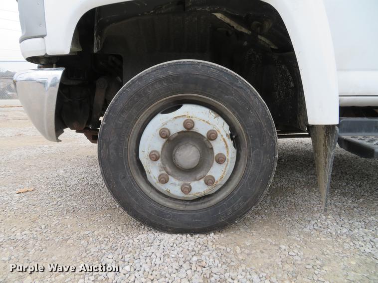 image for item DG3836 2007 GMC C5500 rollback truck