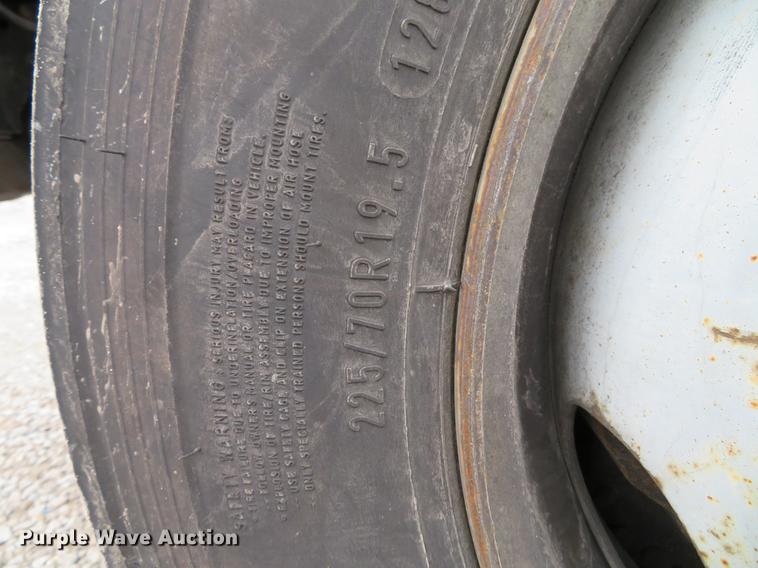 image for item DG3836 2007 GMC C5500 rollback truck