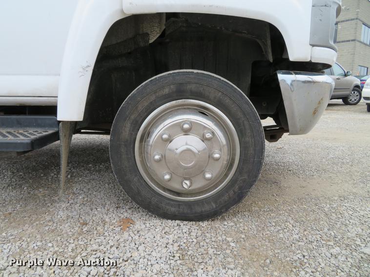 image for item DG3836 2007 GMC C5500 rollback truck