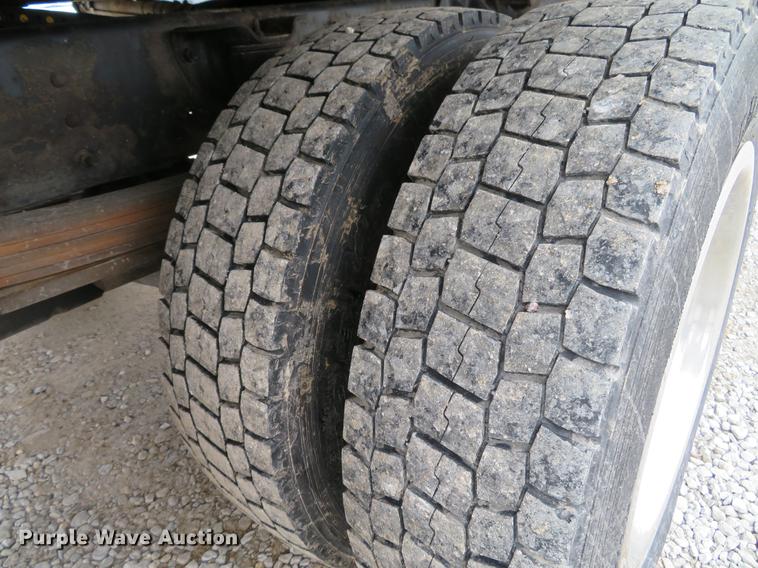 image for item DG3836 2007 GMC C5500 rollback truck