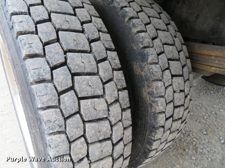 image for item DG3836 2007 GMC C5500 rollback truck