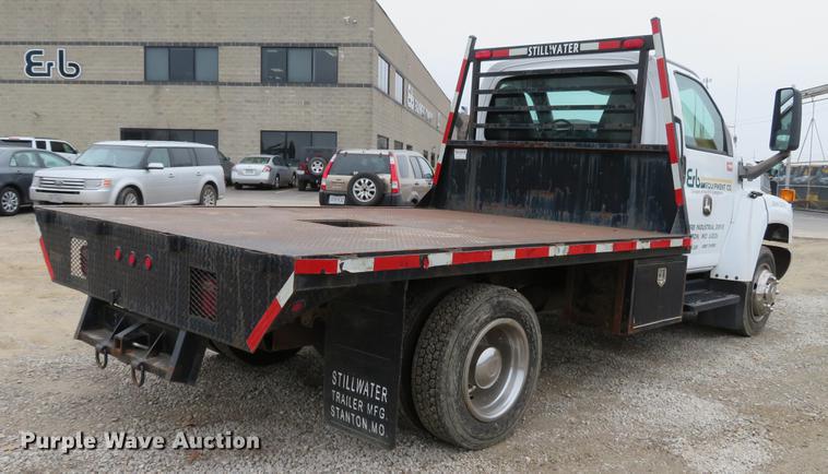 image for item DG3838 2005 GMC C5500 flatbed truck