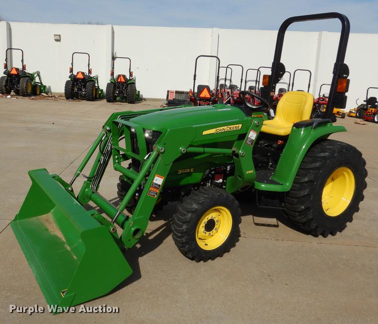 image for item DK9830 2017 John Deere 3025E MFWD tractor