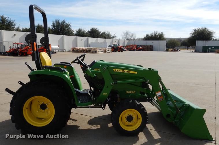 image for item DK9830 2017 John Deere 3025E MFWD tractor