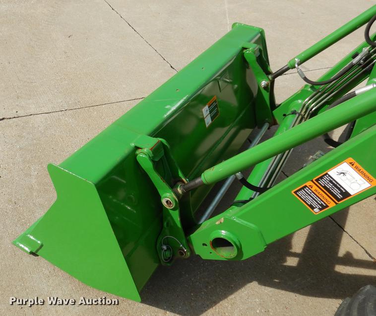 image for item DK9830 2017 John Deere 3025E MFWD tractor