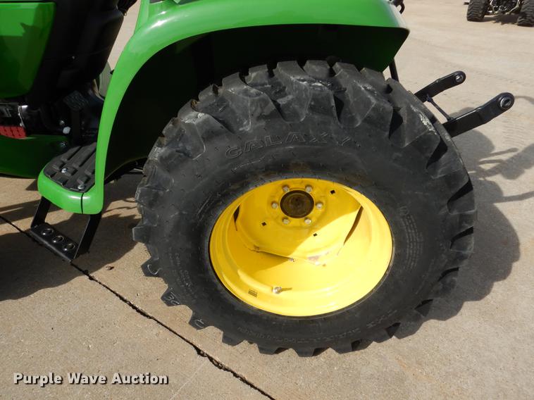 image for item DK9830 2017 John Deere 3025E MFWD tractor