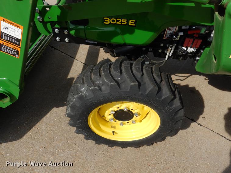 image for item DK9830 2017 John Deere 3025E MFWD tractor