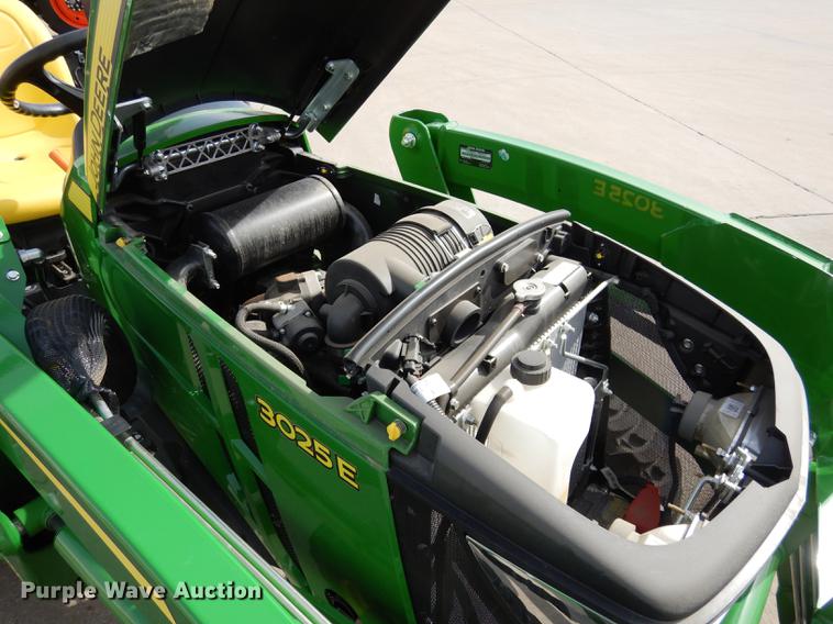 image for item DK9831 2018 John Deere 3025E MFWD tractor