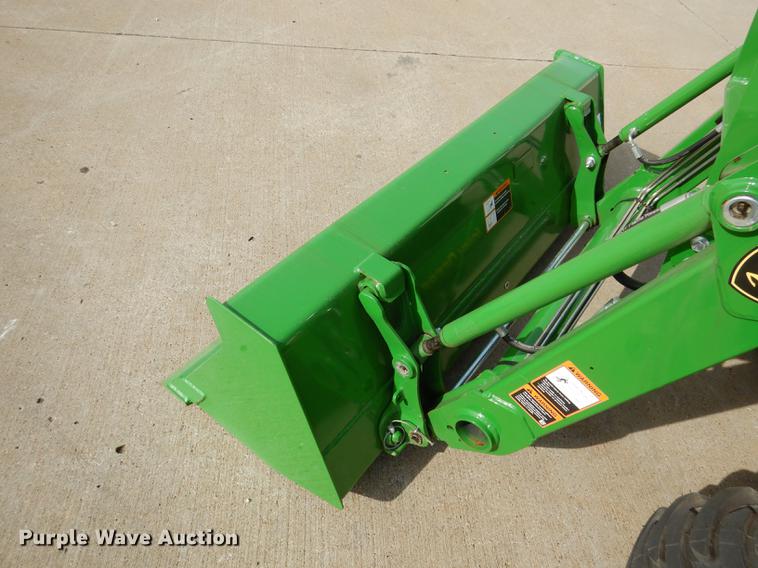 image for item DK9831 2018 John Deere 3025E MFWD tractor