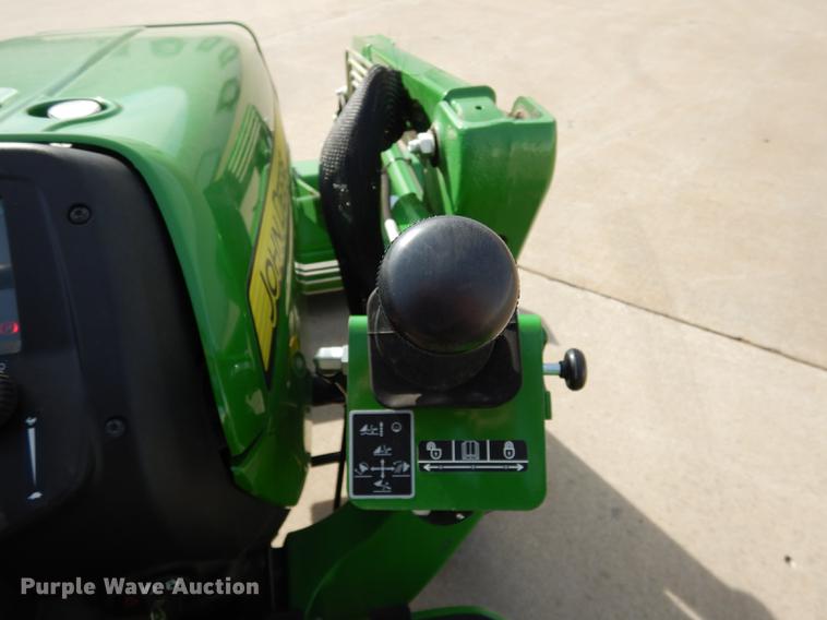 image for item DK9832 2017 John Deere 3025E MFWD tractor