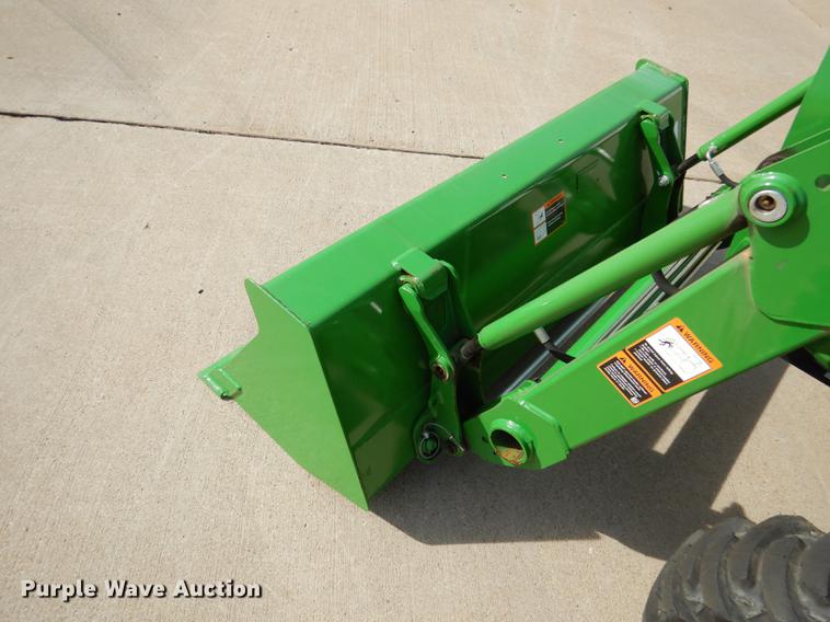 image for item DK9832 2017 John Deere 3025E MFWD tractor