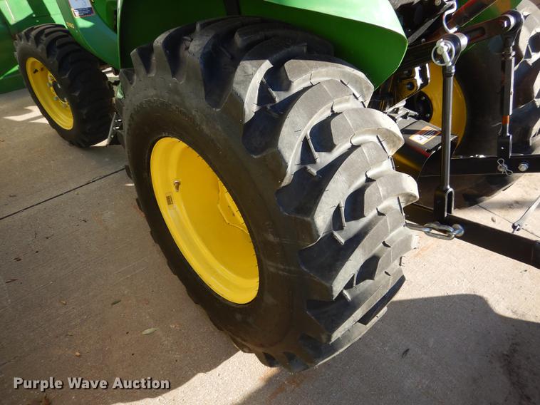 image for item DK9832 2017 John Deere 3025E MFWD tractor