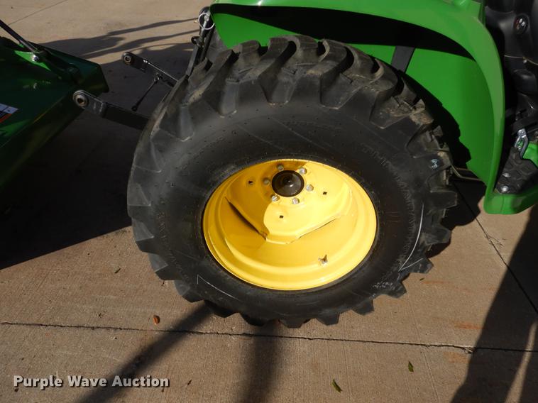image for item DK9832 2017 John Deere 3025E MFWD tractor
