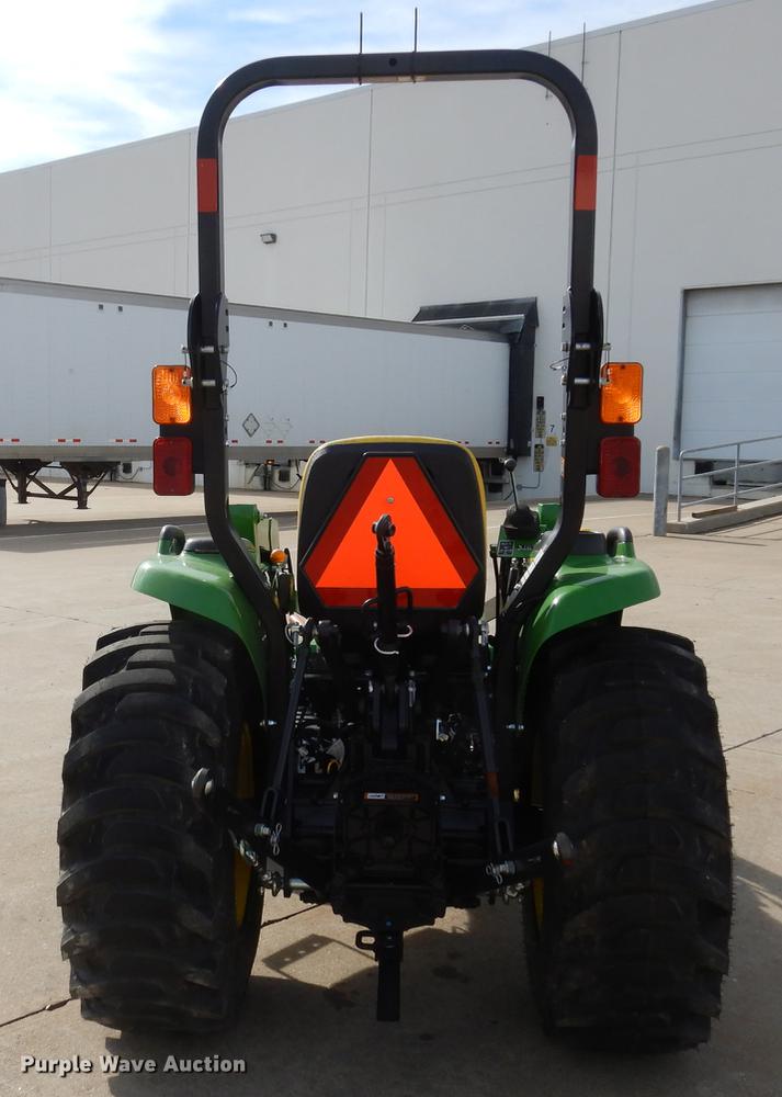 image for item DK9833 2017 John Deere 3025E MFWD tractor