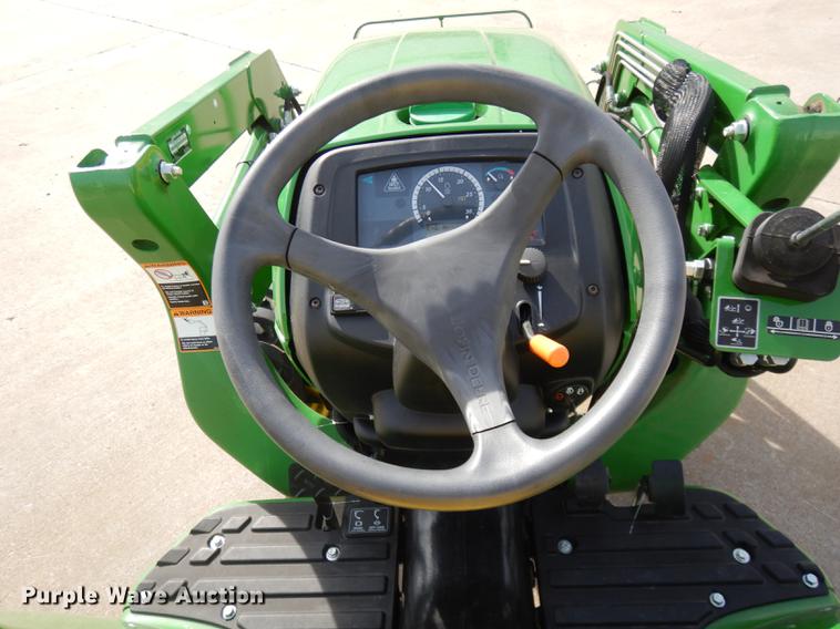 image for item DK9833 2017 John Deere 3025E MFWD tractor