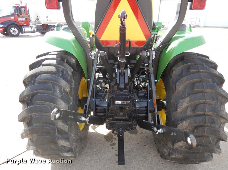 image for item DK9833 2017 John Deere 3025E MFWD tractor