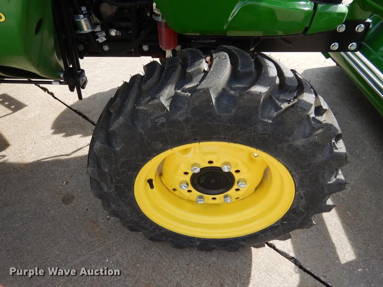 image for item DK9833 2017 John Deere 3025E MFWD tractor