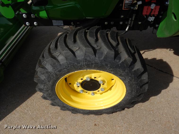 image for item DK9833 2017 John Deere 3025E MFWD tractor