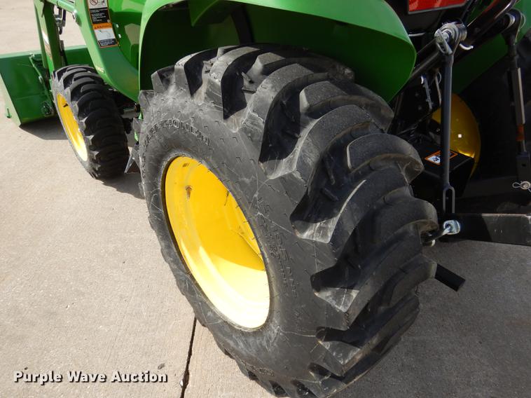 image for item DK9833 2017 John Deere 3025E MFWD tractor