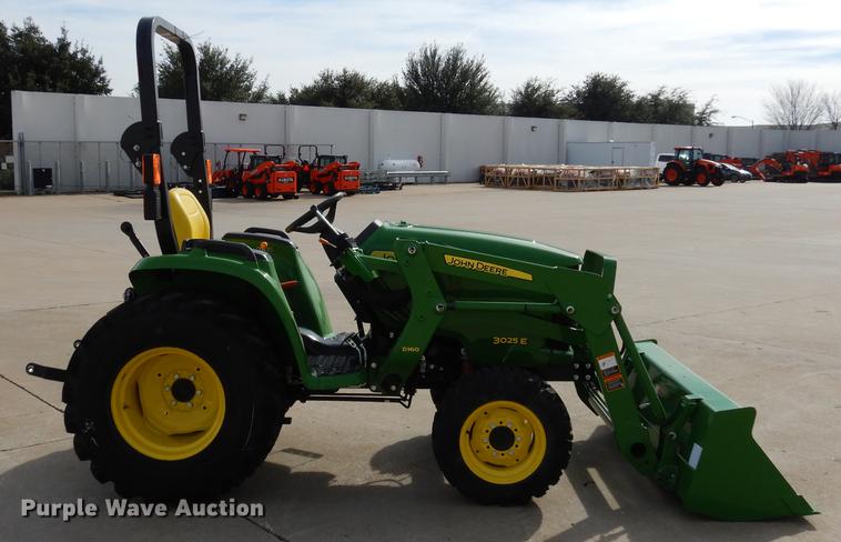 image for item DK9834 2017 John Deere 3025E MFWD tractor